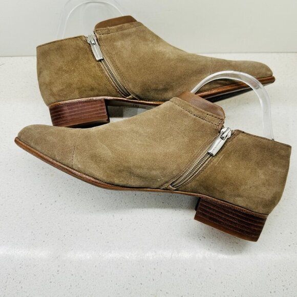 Vince Camuto Jody Bootie Ankle Boots Olive Tan Genuine Leather Sz 9 *Flaw Lining - Picture 16 of 16